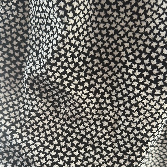 Michael Kors Black and White Off Shoulder Pleated Women's Blouse NWT - Picture 7 of 9